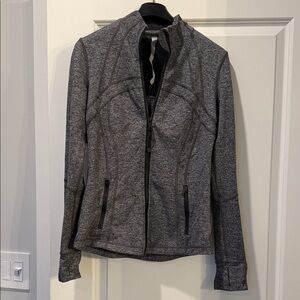 Lululemon Charcoal Gray Define Jacket, Size 8, Missing right zipper pull tab.